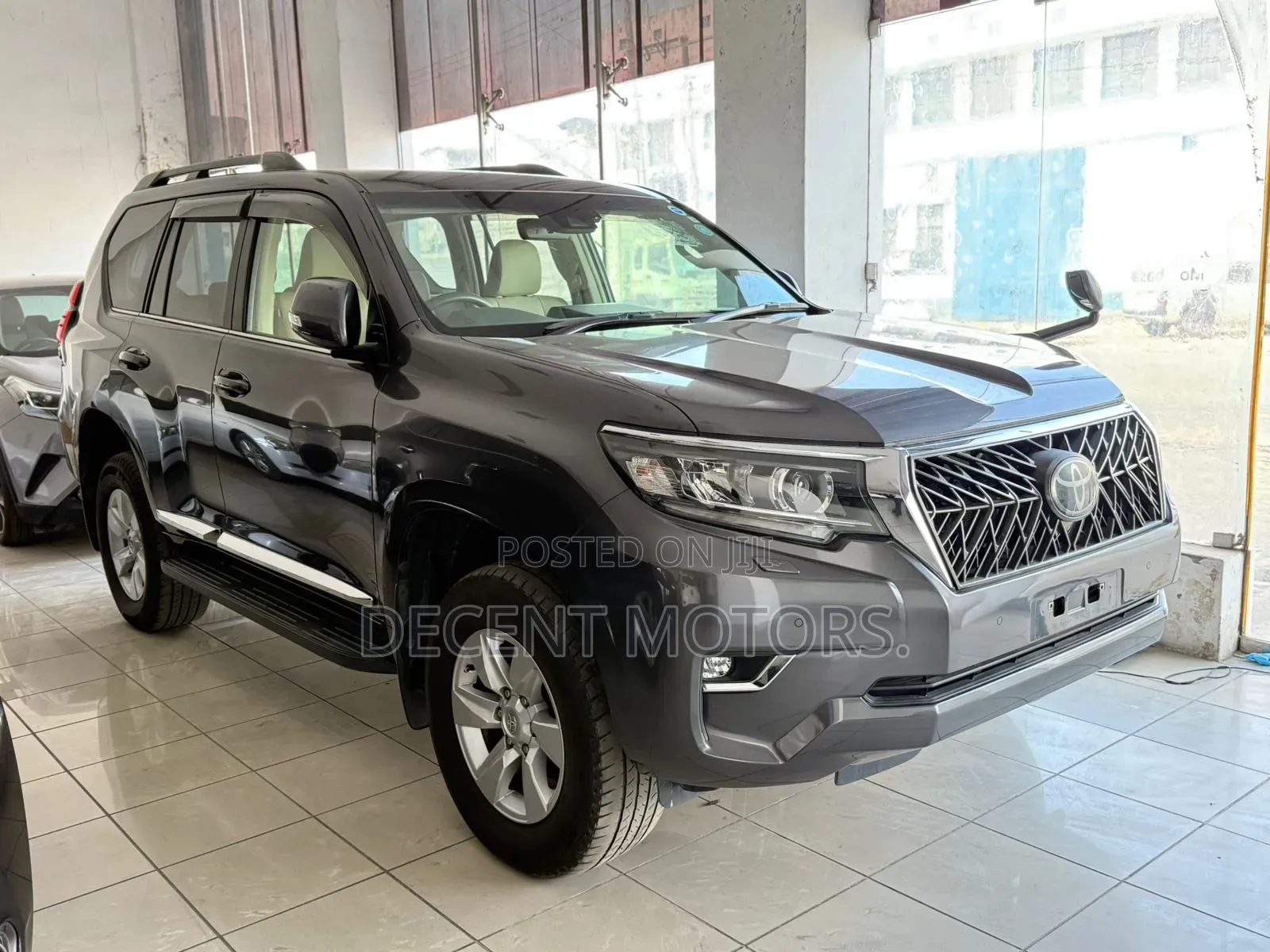 Toyota Land Cruiser Prado 2.8 2018 Gray