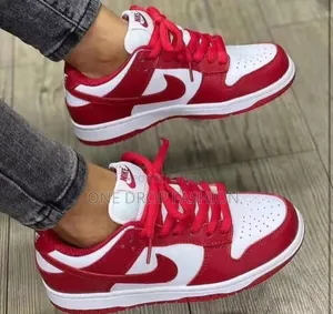 SB Dunk "Red White