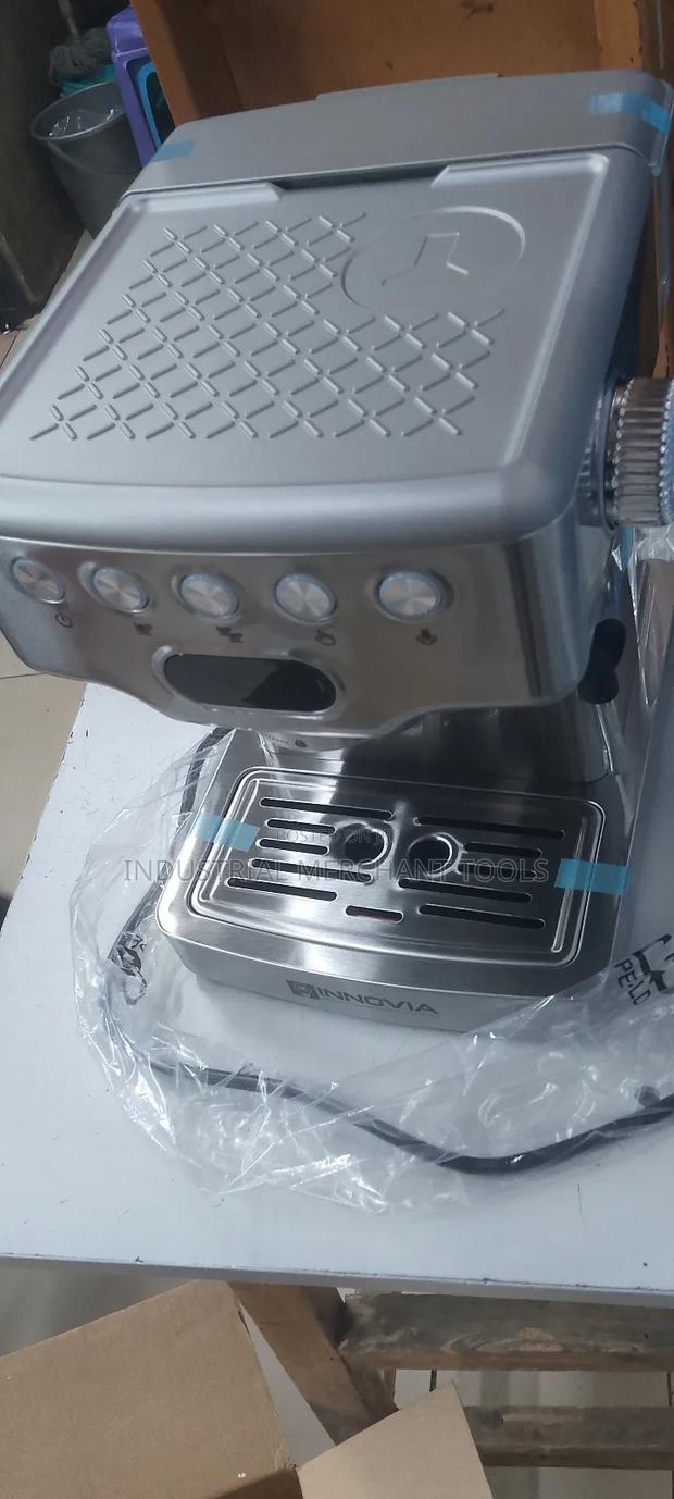 Heavy-Duty Commercial Coffee Maker Machine (Innovia)