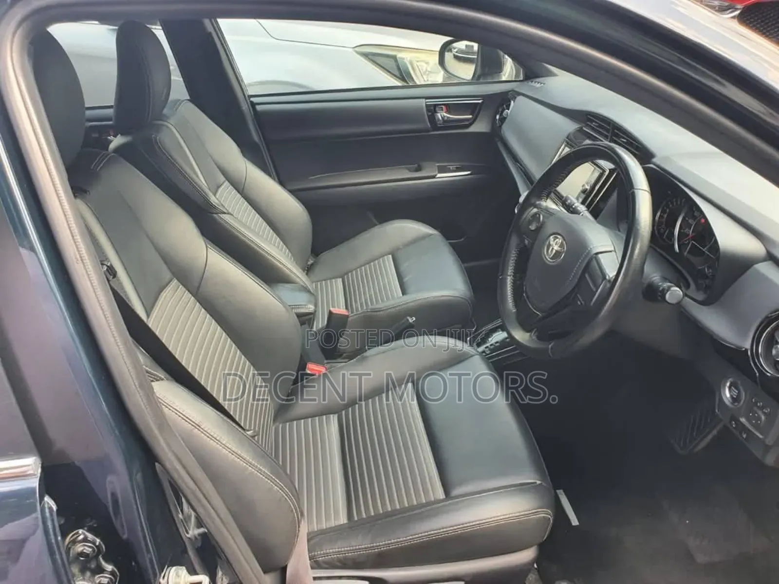 Toyota Corolla Fielder 1.5 Petrol FWD 2018 Black