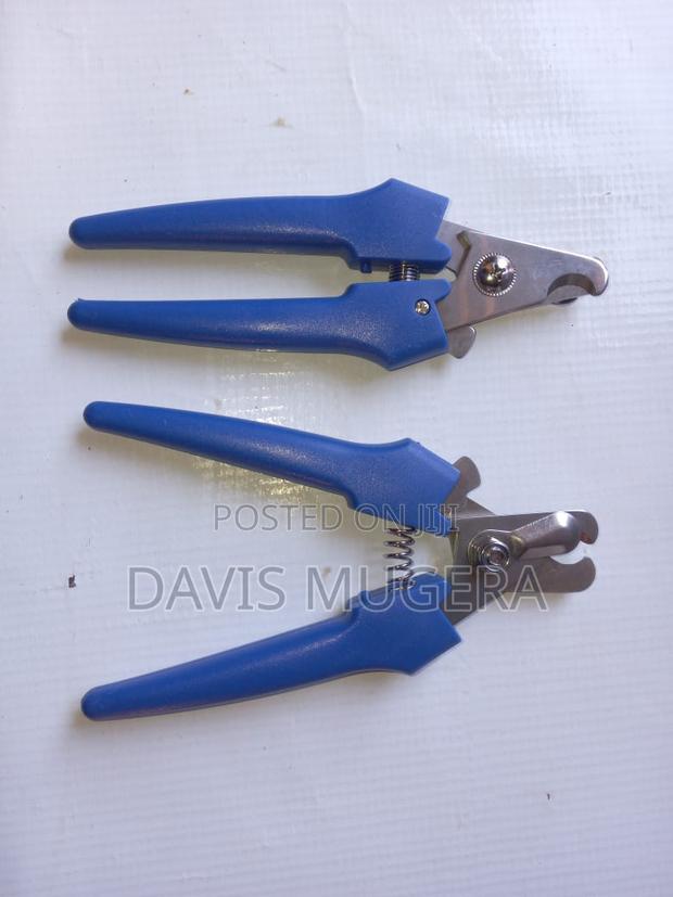 Pet Nail Clipper With Safety Guard Avoid Over-Cutting Nails - thumbnail 3