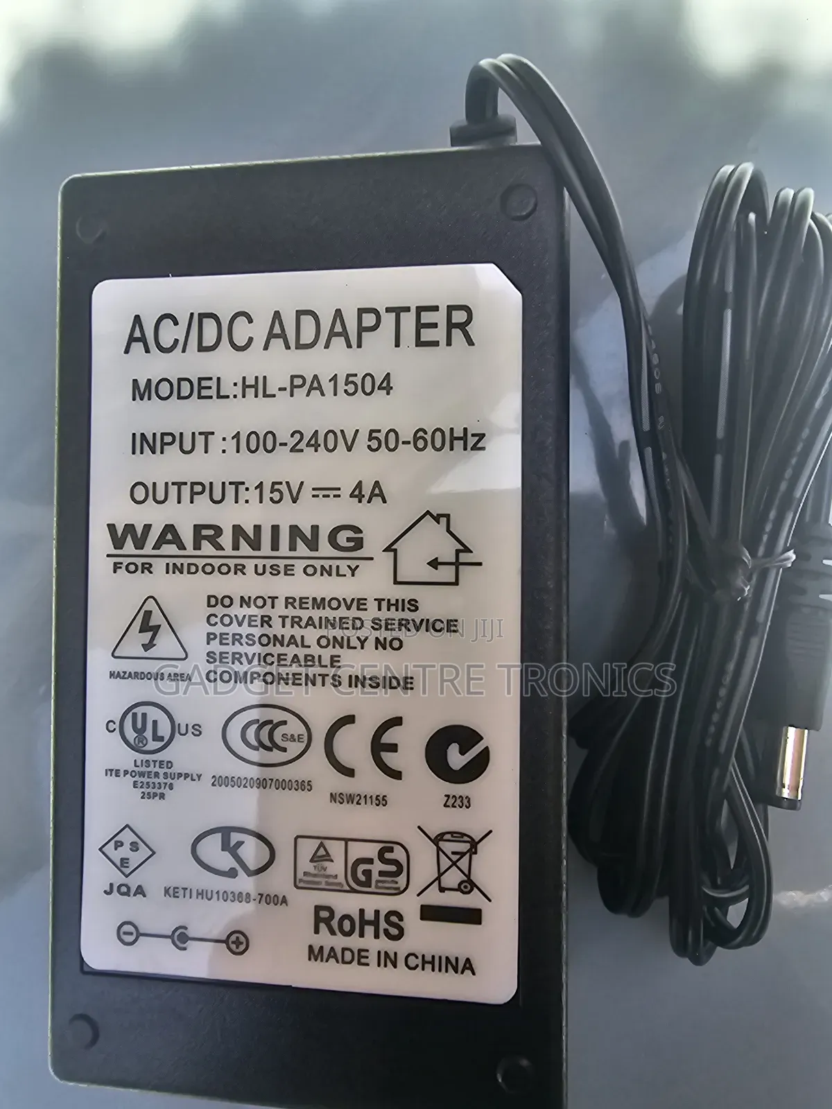 15v-4a Adapter