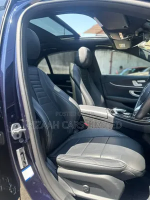 Mercedes-Benz E200 2019 Blue