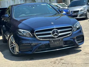 Mercedes-Benz E200 2019 Blue