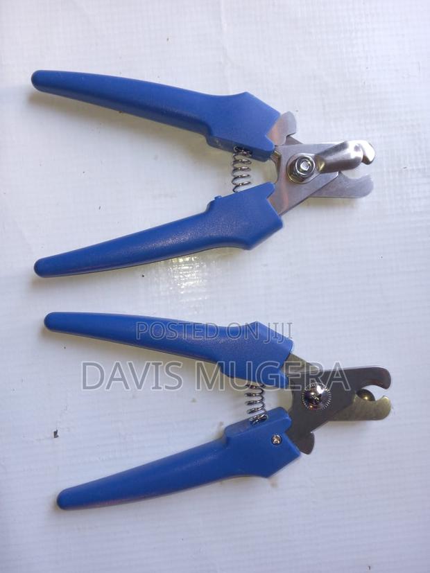 Debeaker for Beak Trimming Debeaking Poultry Birds - main view