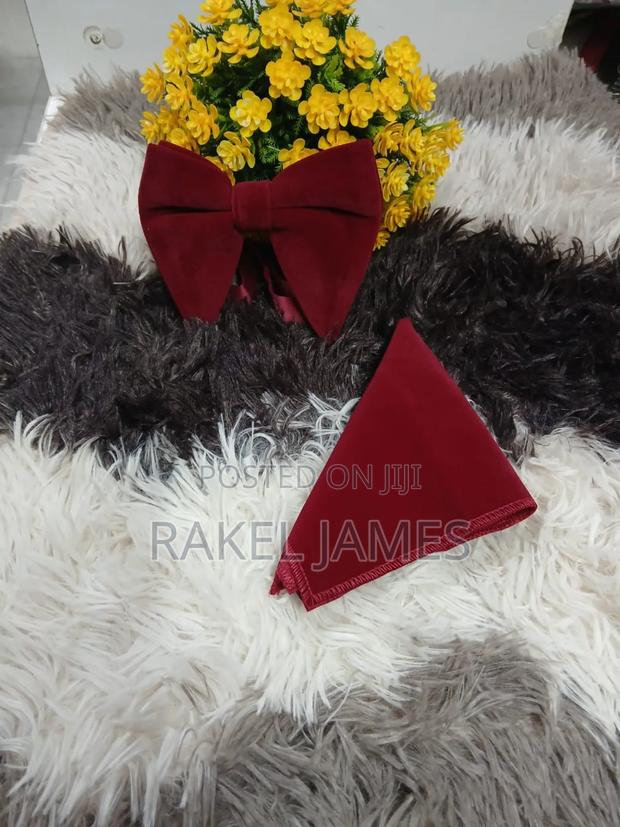 Velvet Bowtie With Pocket Square - thumbnail 3