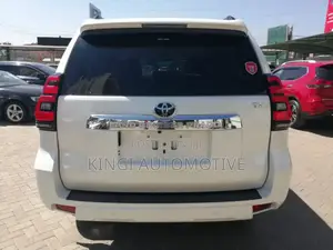 Toyota Land Cruiser Prado 2.8 2018 White