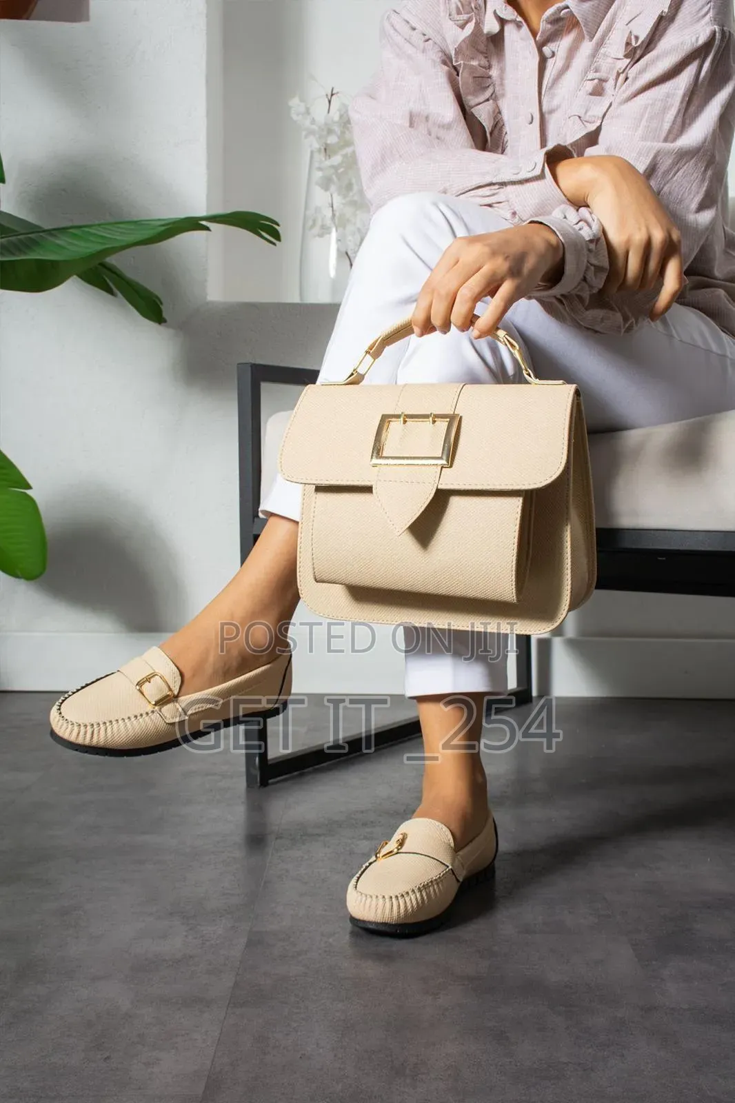 Loafers Set 
Shoes × Bag 
Quality