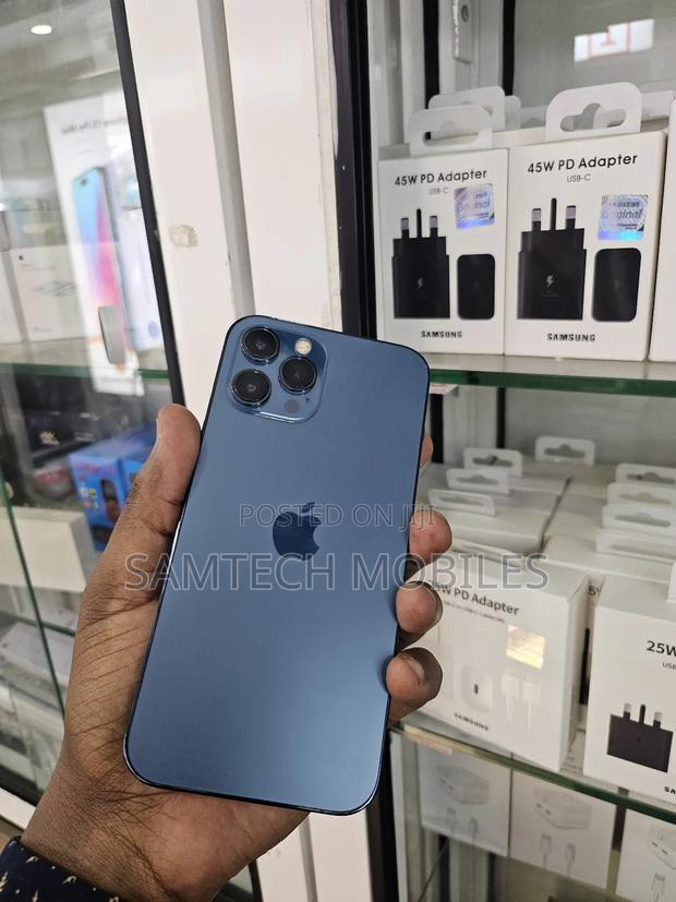 Apple iPhone 12 Pro Max 256 GB Blue - main view