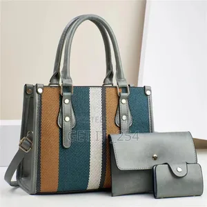 H33 Makónge
Handbag
