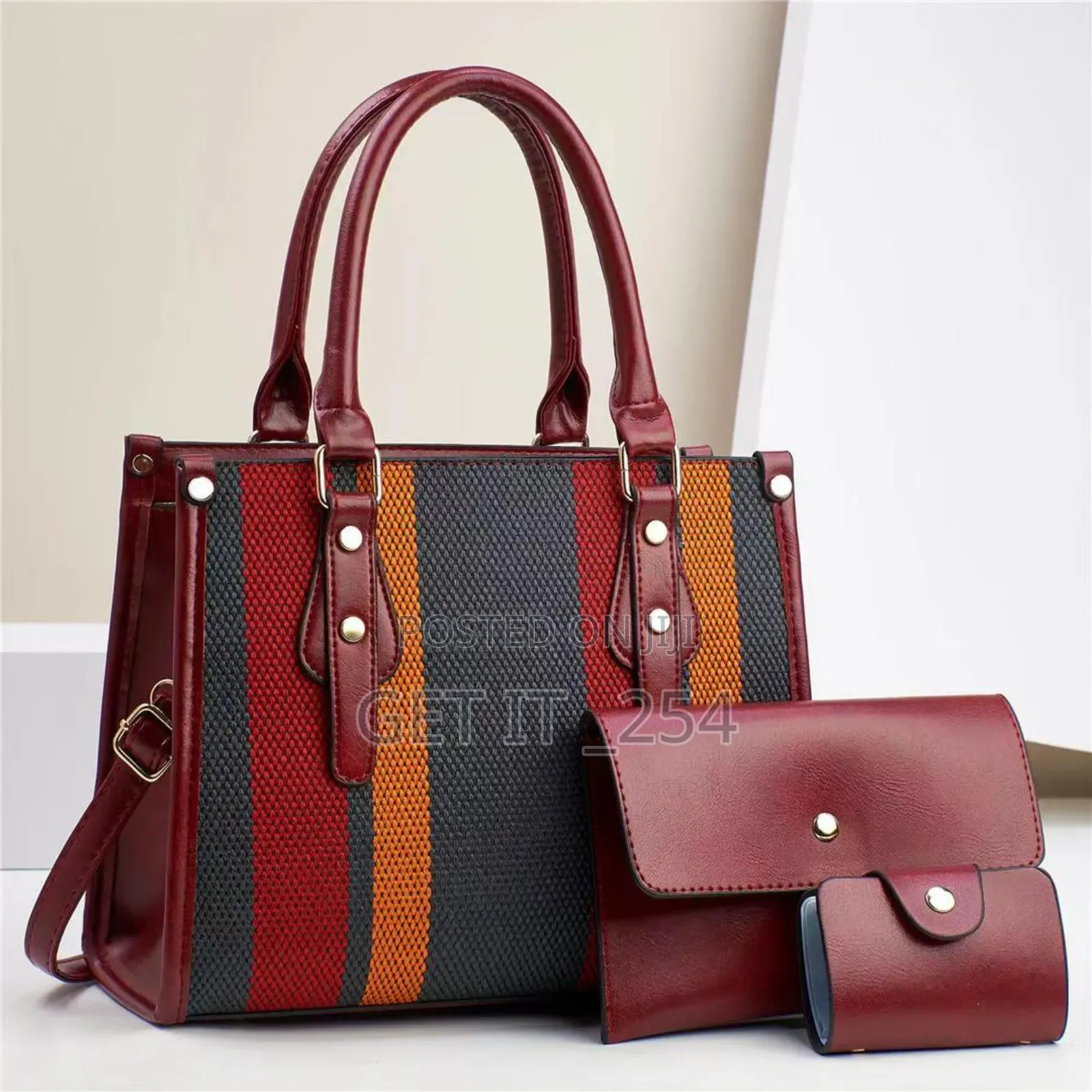 H33 Makónge
Handbag