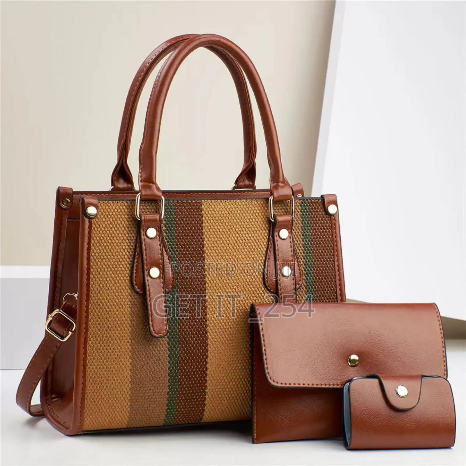 H33 Makónge
Handbag