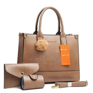 Queen Sfit Leather 
Handbags