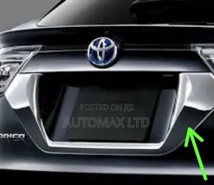 Toyota Harrier, Yr2014+ Stylish Back Door Garnish (Chrome)