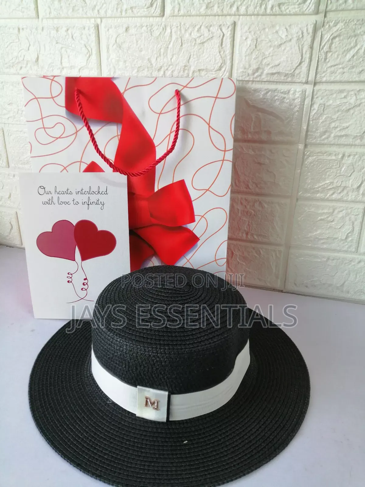 Sunny and Chic Valentines Gift Set