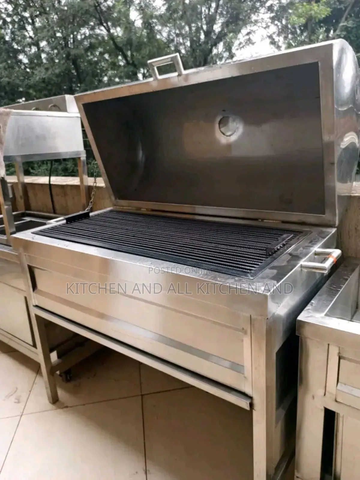 Outdoor BBQ Closed Choma Grill