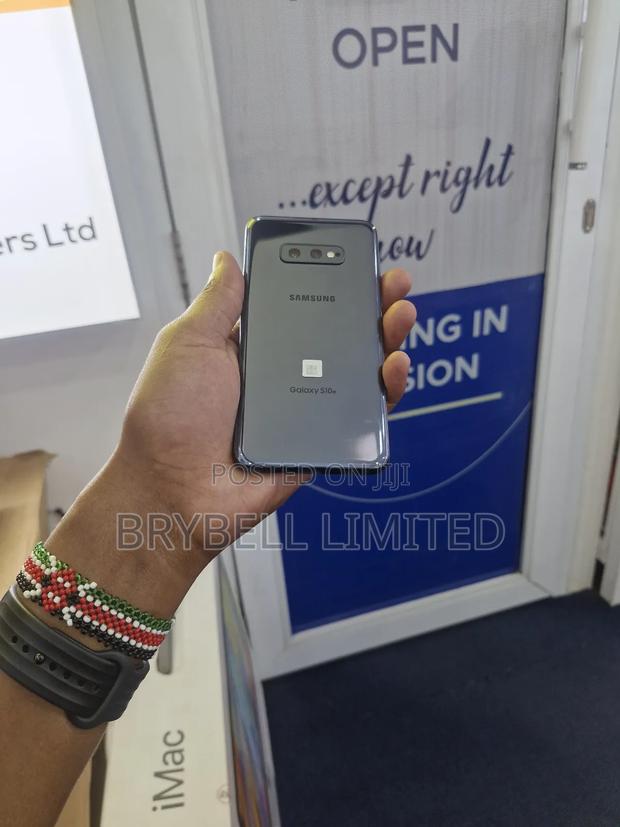 Samsung Galaxy S10e 128 GB Black - thumbnail 5