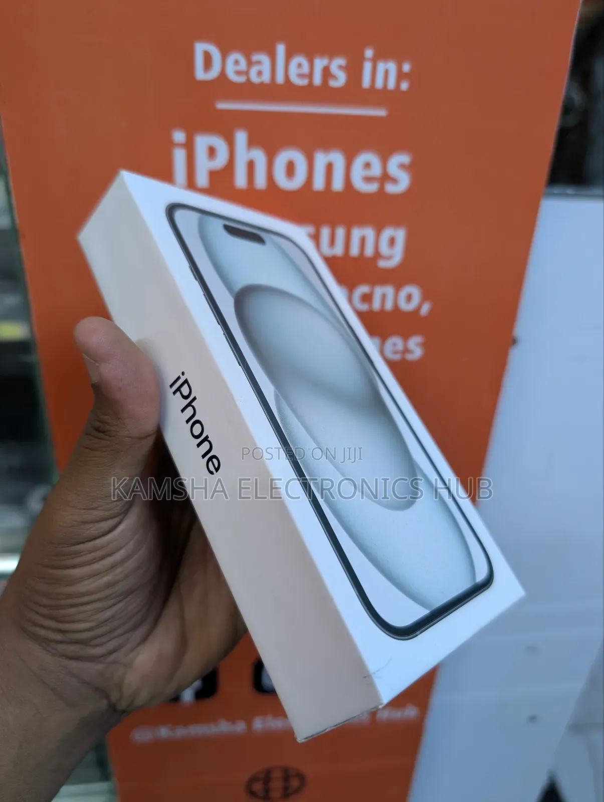 New Apple iPhone 15 128 GB Silver