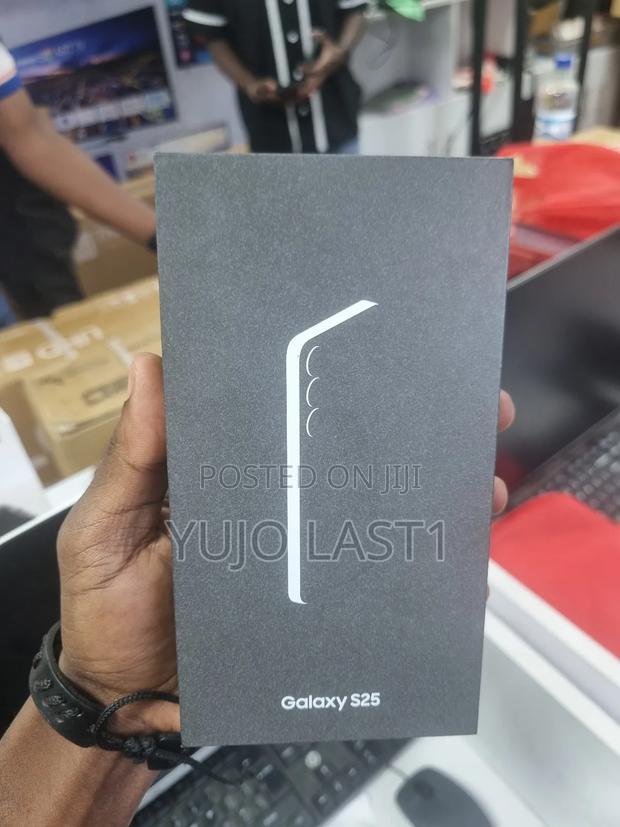 New Samsung Galaxy S25 256 GB Gray - thumbnail 3
