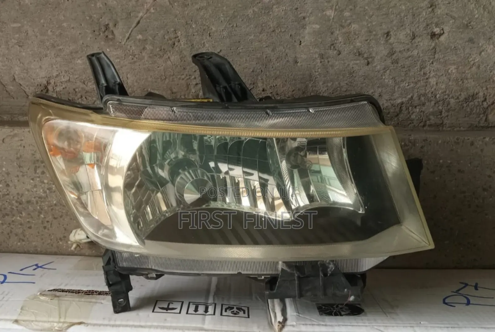 Toyota BB Non Xenon 2010 Onwards