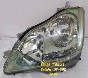 Toyota Crown Part No. (30-301)Xenon