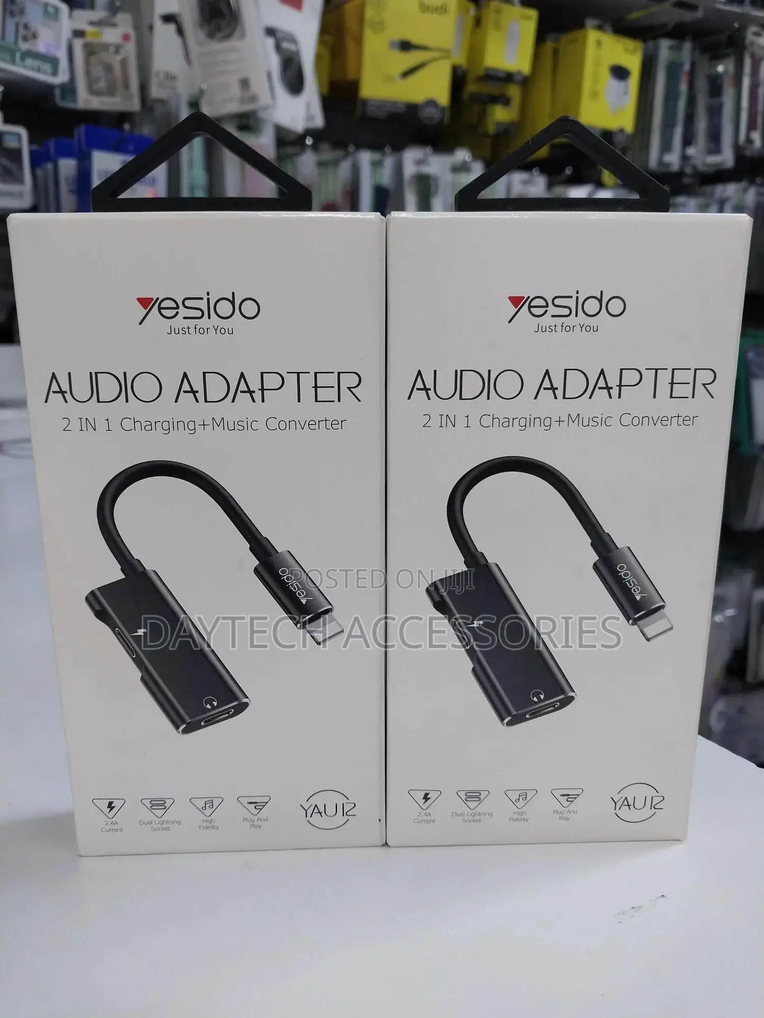 Yesido Audio Adapter 2in1 Charging+Music Converter