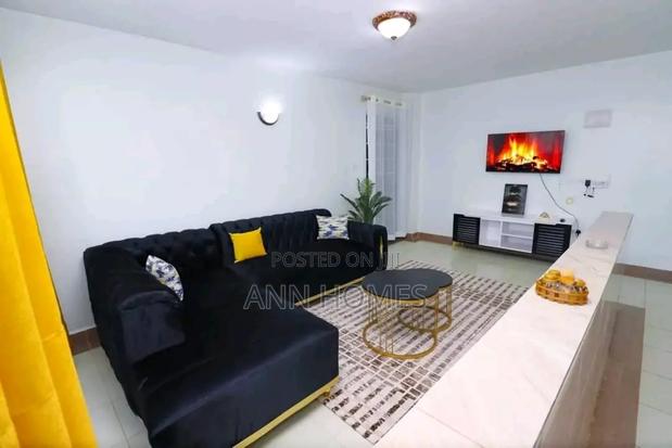 Beautiful One Bedroom in Attic Place - thumbnail 6
