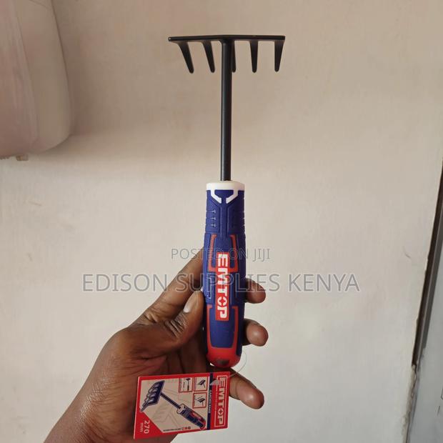 Rake Hand Gardening Rake Fork Weed Remover - main view
