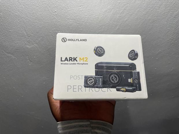 Hollyland Lark M2 Wireless Lavalier Microphone