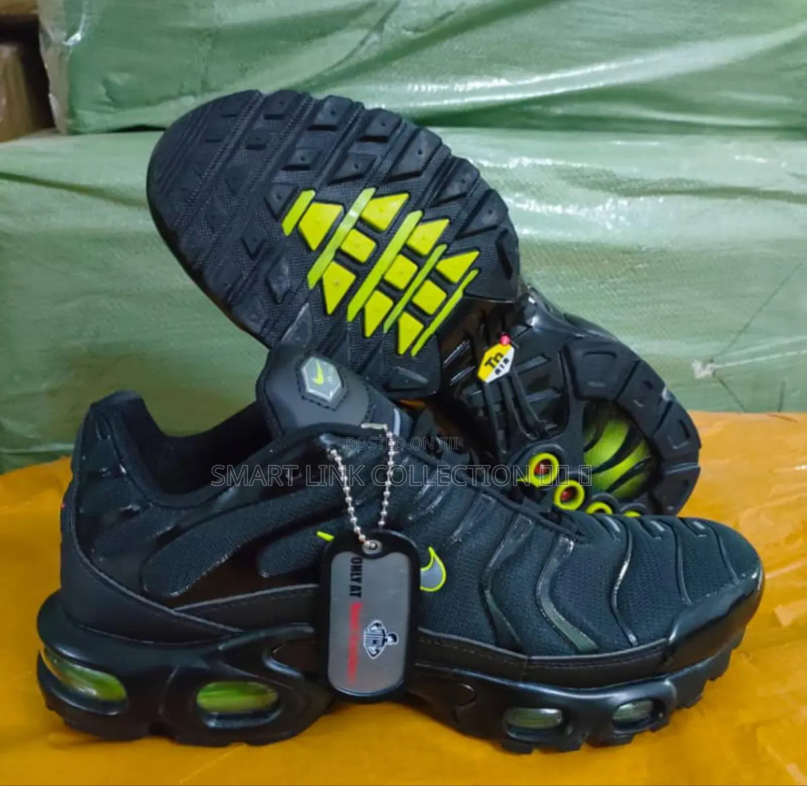 New TN Sneakers
