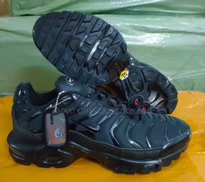New TN Sneakers