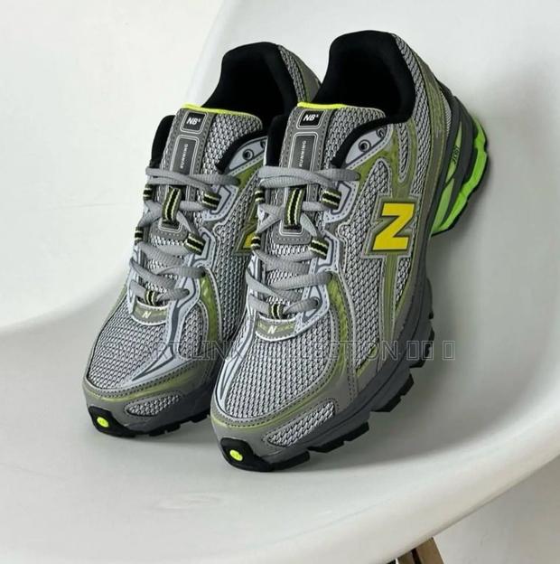 New Balance 740 Sneakers - thumbnail 2