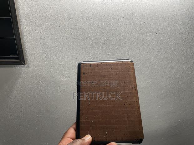 Kindle Paperwhite Cork Cover (11th Generation 2021) Dark - thumbnail 4