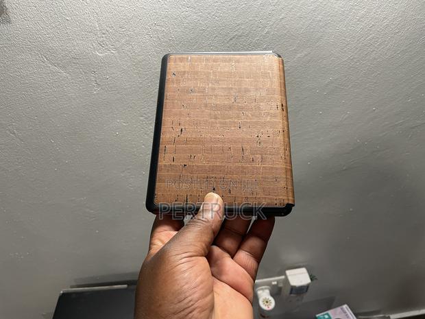 Kindle Paperwhite Cork Cover (11th Generation 2021) Dark - thumbnail 2