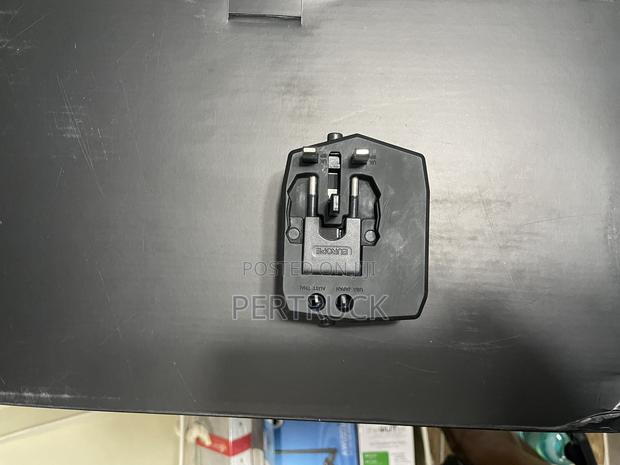Universal Travel Charger Adapter - thumbnail 6