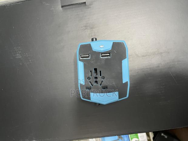 Universal Travel Charger Adapter - thumbnail 10