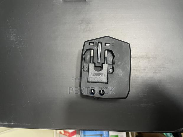Universal Travel Charger Adapter - thumbnail 7