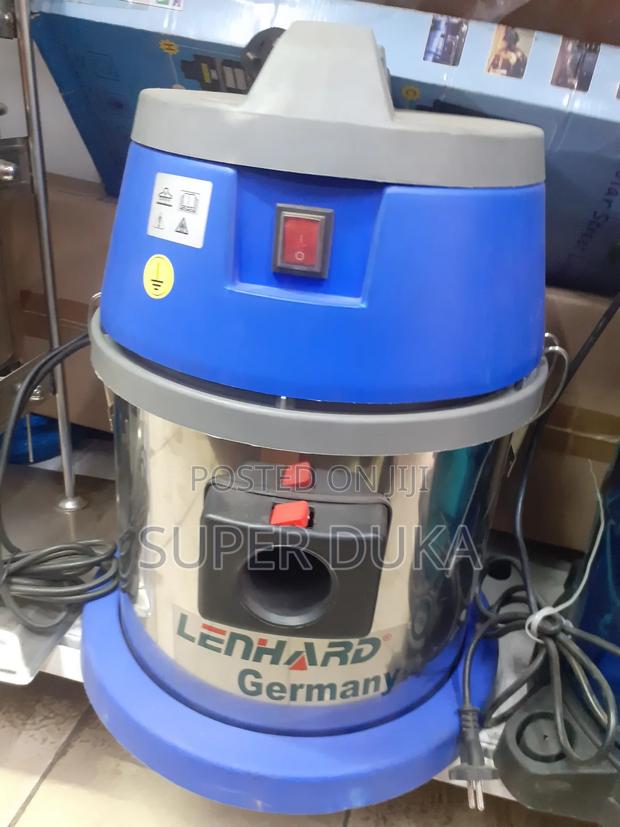 Vacuum Cleaner.20 Litre Lenhard German
