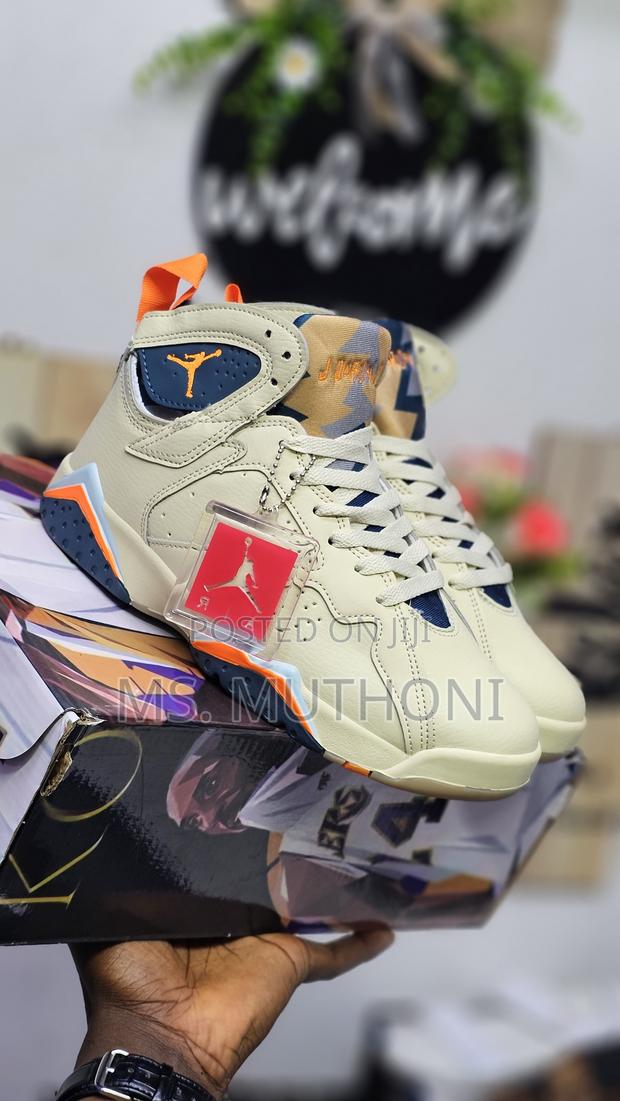 NEW NEW Arrivals " Jordan/44/45 - thumbnail 7
