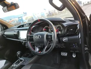 Toyota Hilux 2.4 Diesel 2020 Green