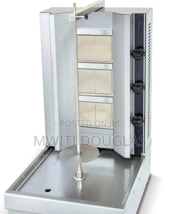 Robust Modern Three Burner Shawarma Available