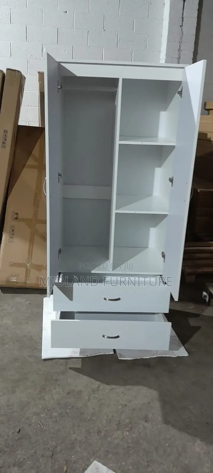 2 Door Wardrobe With Mirror