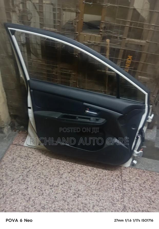 Subaru Impreza Front Left Door - thumbnail 5