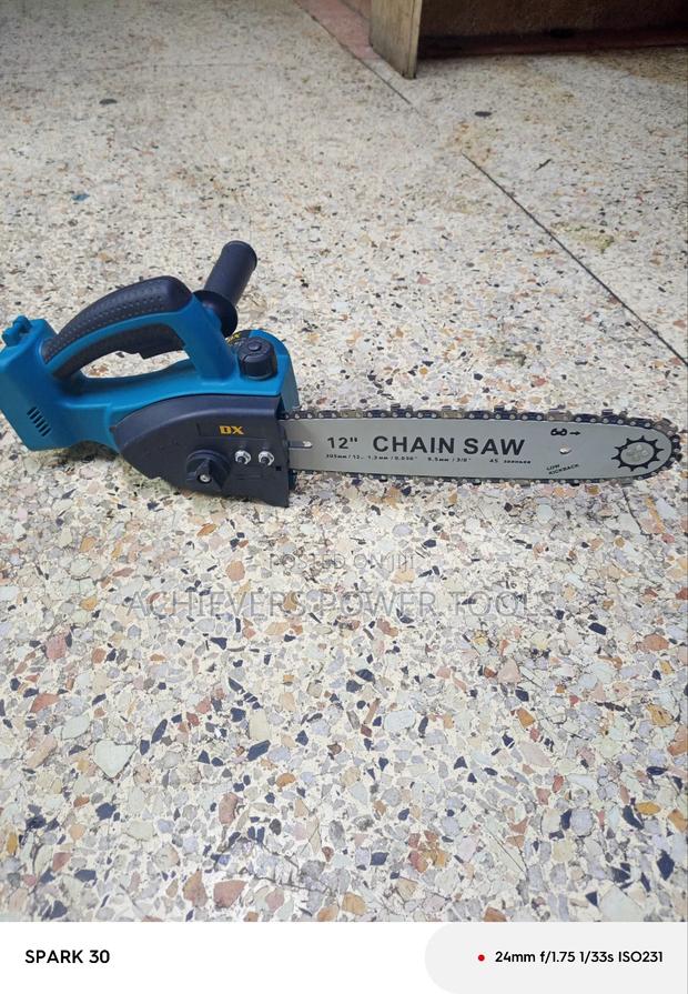 Cordless Chain Saw - thumbnail 3