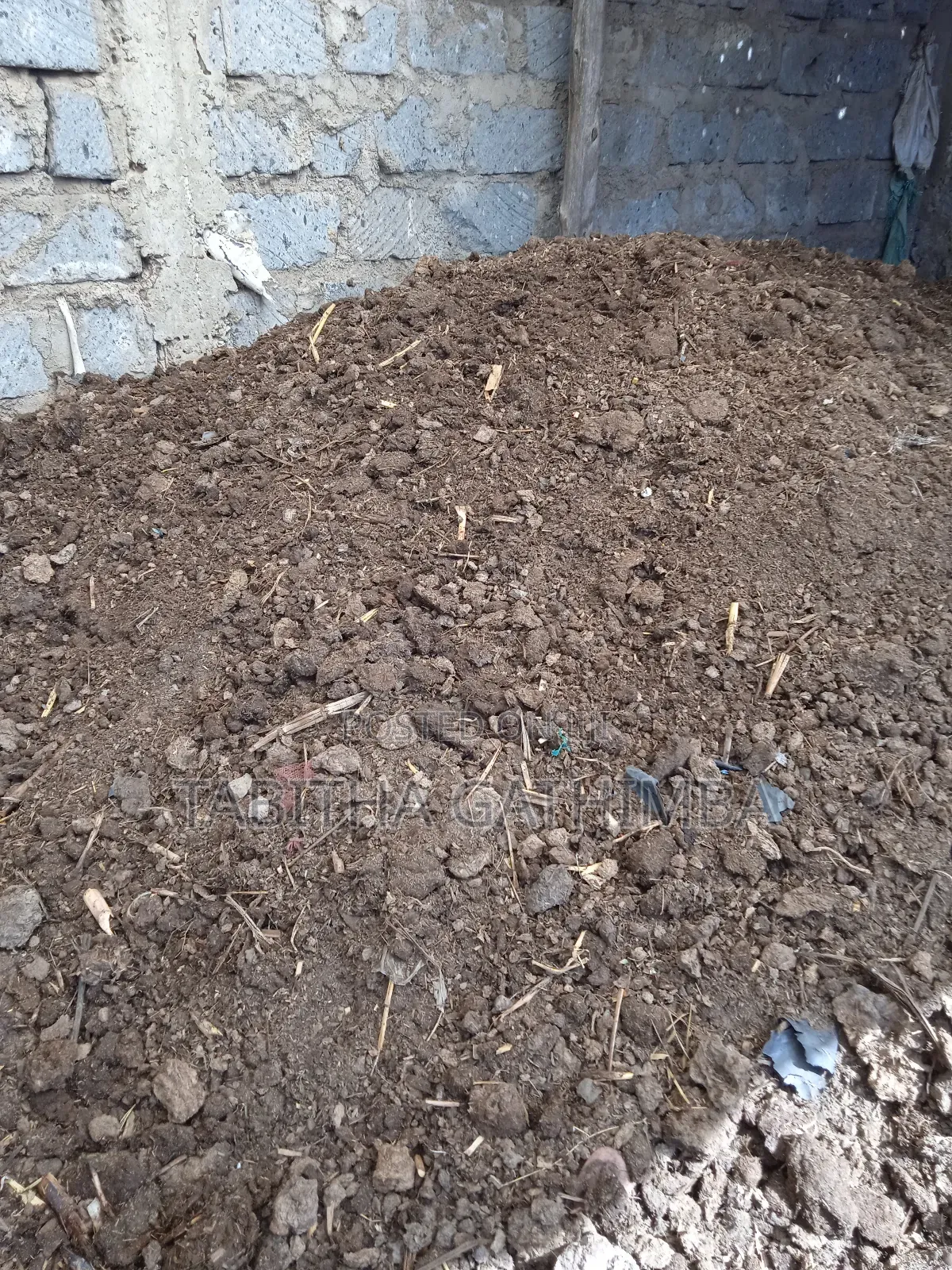 Chicken Manure. Goat, and Cow Manure