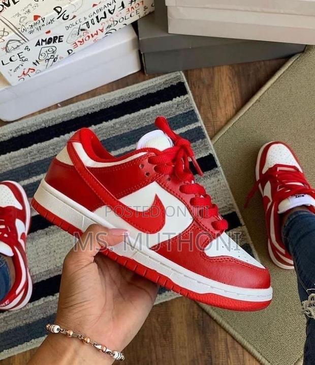 SB Dunk Red (1st Quality ) Sizes 40-45 - main view