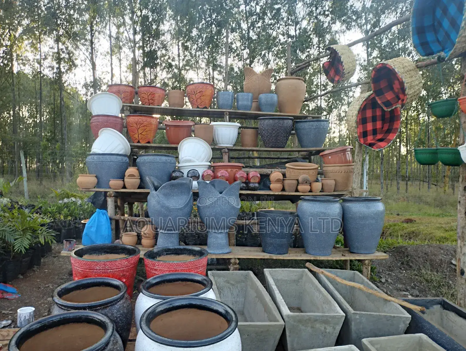 Well Baked Clay Material Pots
