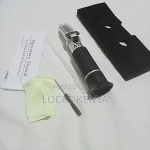 Salinity Refractometer With Temperature Compensation