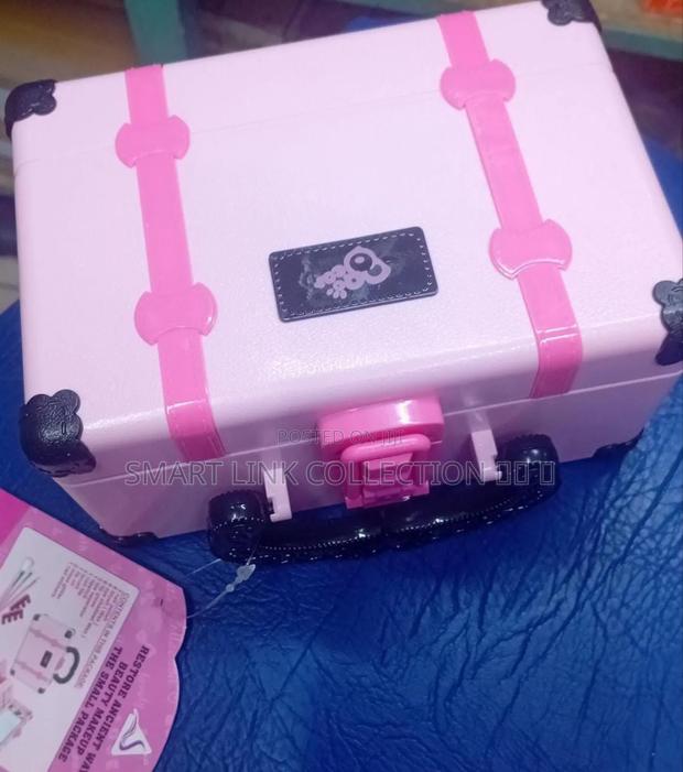 Big Size Makeup Kit - thumbnail 2