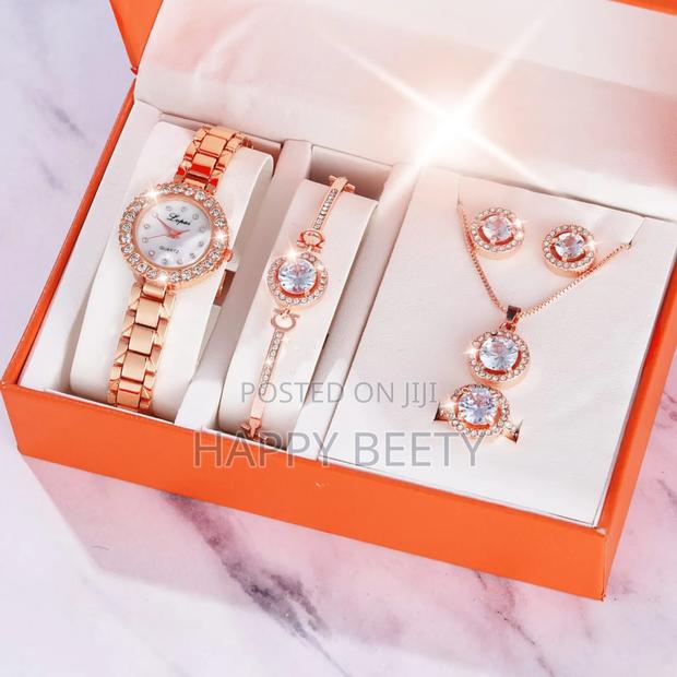 Diamond Luxury Jewelry Set - main view